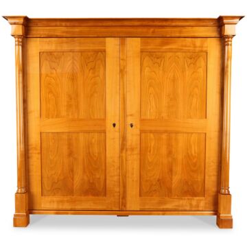 Großer Biedermeier Hallenschrank Kirschbaum